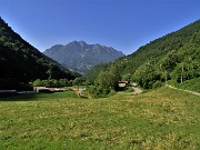 08 Partenza da Pian Bracca (1100 m) di Zorzone-Oltre il Colle